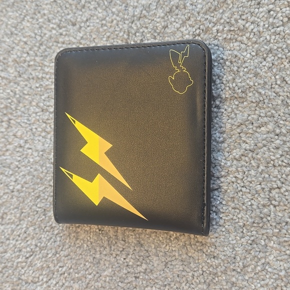 Pokémon Pikachu PleatherBlack Wallet - Picture 1 of 3